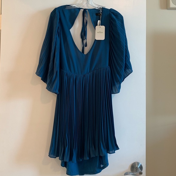 *NWT* LF MILLAU brand open back pleated dress - Picture 8 of 8